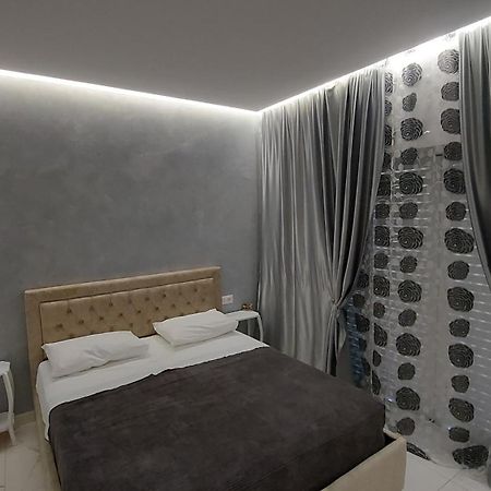 Beni 'S Apartments Sarandë 外观 照片