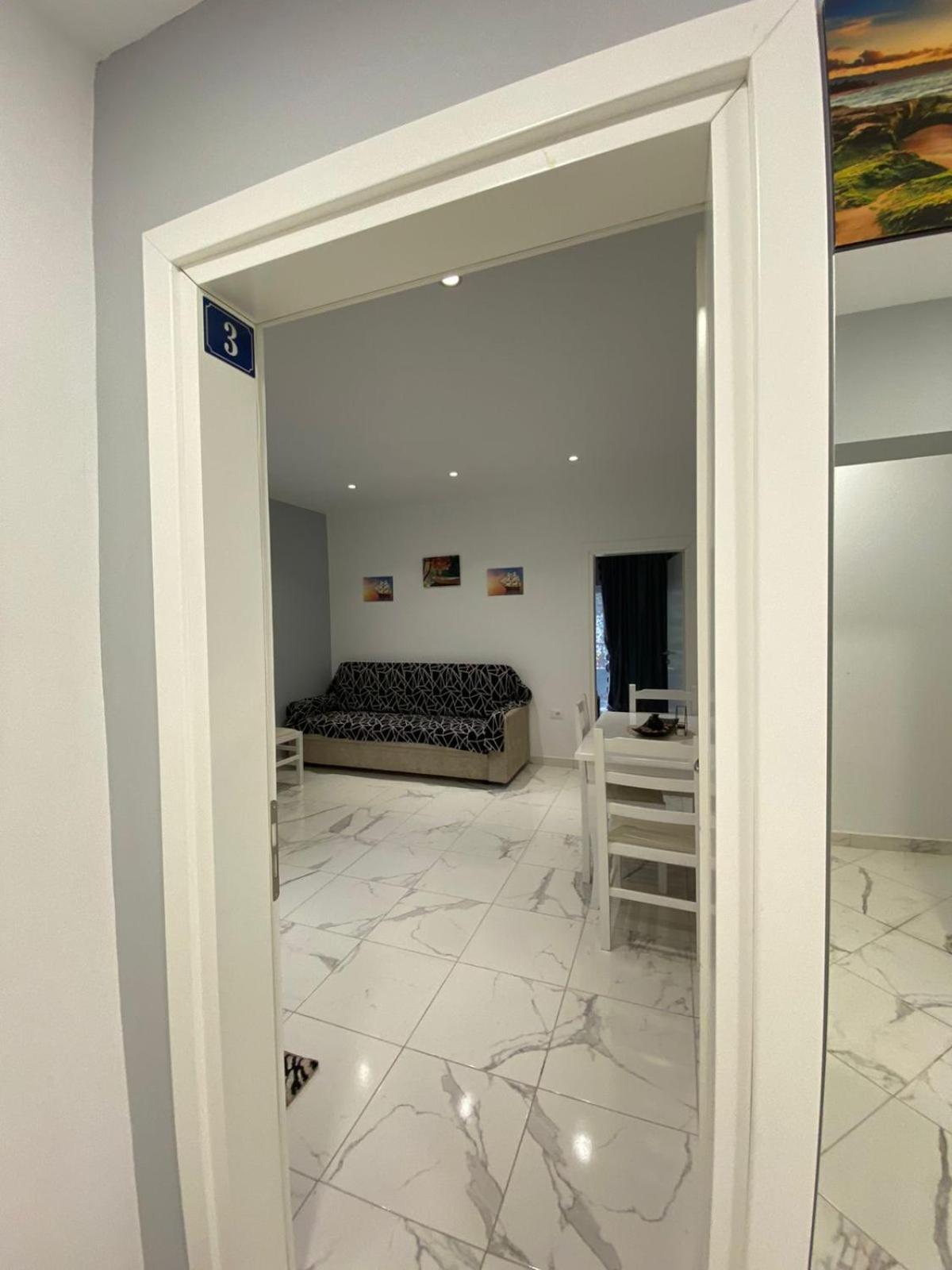 Beni 'S Apartments Sarandë 外观 照片