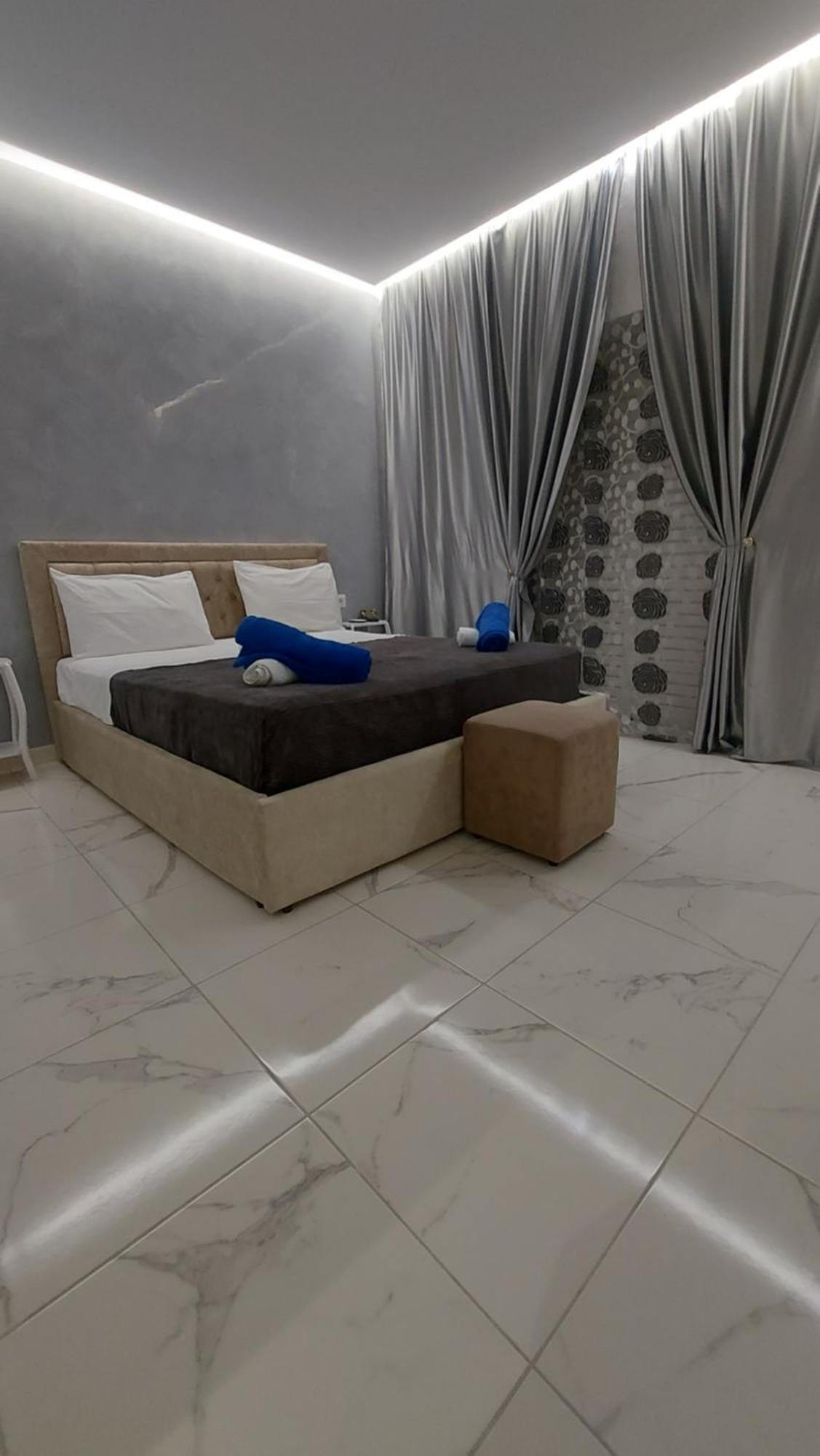 Beni 'S Apartments Sarandë 外观 照片