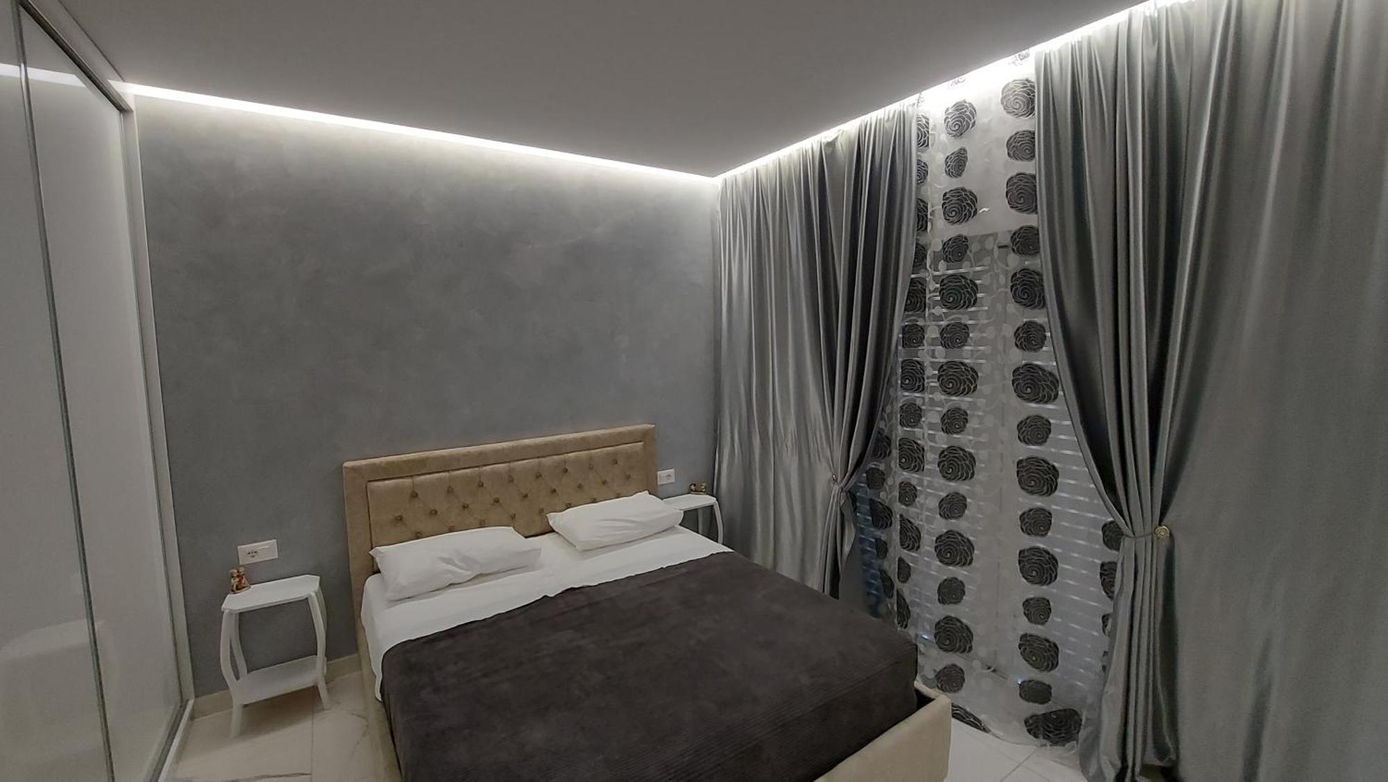 Beni 'S Apartments Sarandë 外观 照片